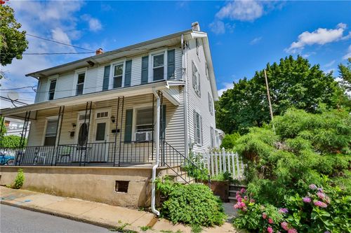 117 School St, CATASAUQUA, PA, 18032-1965 | Card Image