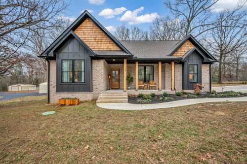 109 Brazzell Ave, Dickson, TN, 37055-1160 | Card Image