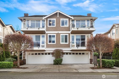 unit-202-616 Glen St, Edmonds, WA, 98020-3228 | Card Image