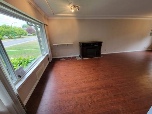 8374 11th Ave, Burnaby, BC, V3N2P4 | Card Image