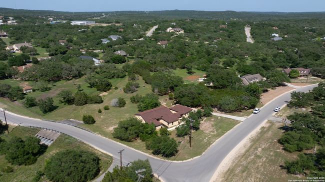 211 Comal Run, House other with 3 bedrooms, 4 bathrooms and null parking in Bulverde TX | Image 40