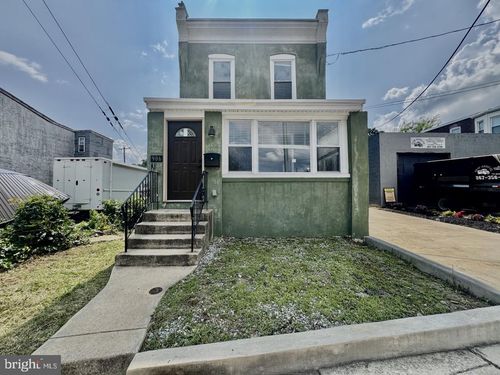 906 Cedar Ave, DARBY, PA, 19023-1710 | Card Image