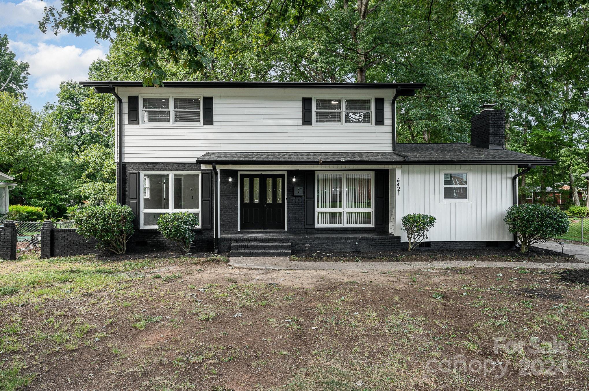 Spring Garden Ln, Charlotte, NC 28213