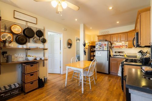 ste-1f-328 Beacon St, Somerville, MA, 02143-3674 | Card Image