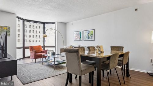 9k-2018 Walnut Street, PHILADELPHIA, PA, 19103 | Card Image