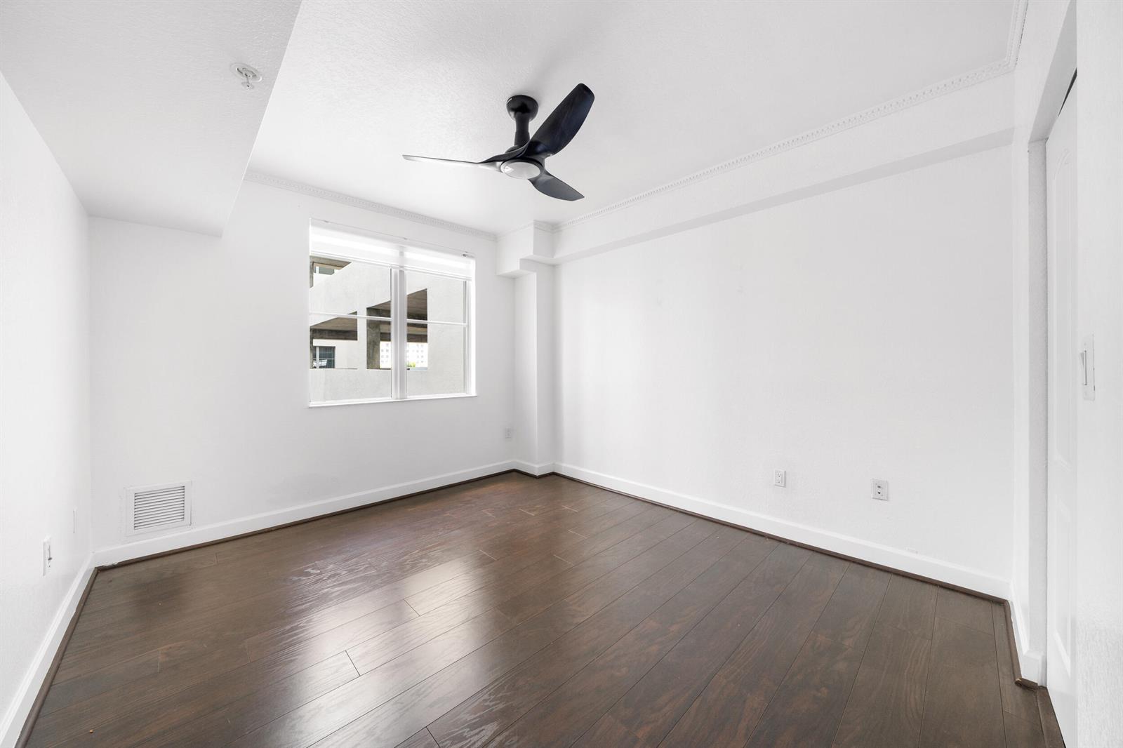 Residential in Hollywood 2