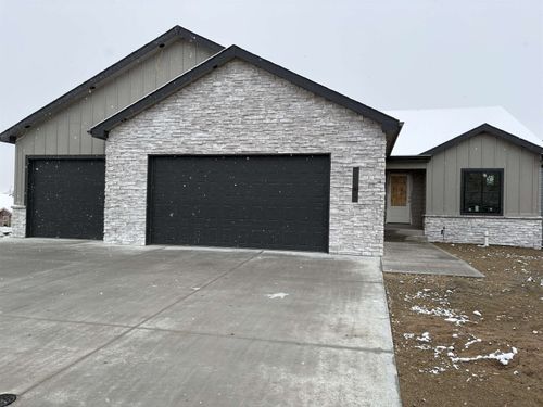2485 Heathrow Ave, Casper, WY, 82609-3936 | Card Image