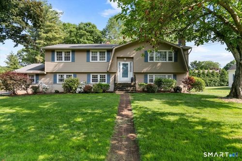 74 Hintz Dr, Wallingford, CT, 06492-2002 | Card Image