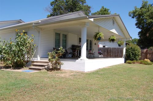 611 Seneca Ave, Weleetka, OK, 74880 | Card Image