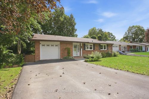 943 Mayfair Cres, Kingston, ON, K7M5S5 | Card Image