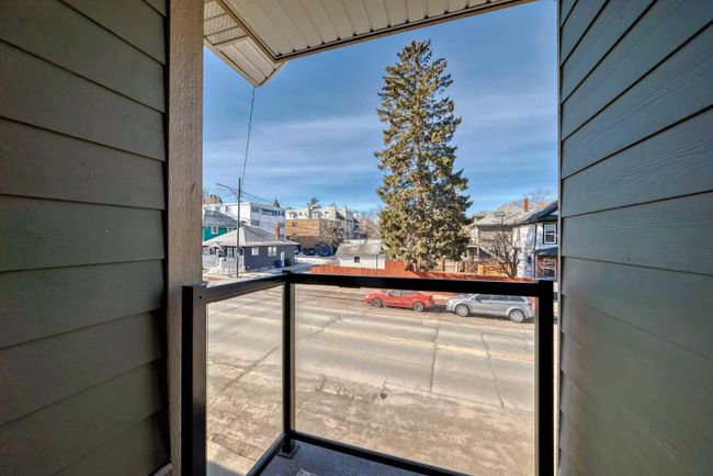 1808 8 Street Sw, Home with 4 bedrooms, 3 bathrooms and 2 parking in Calgary AB | Image 10