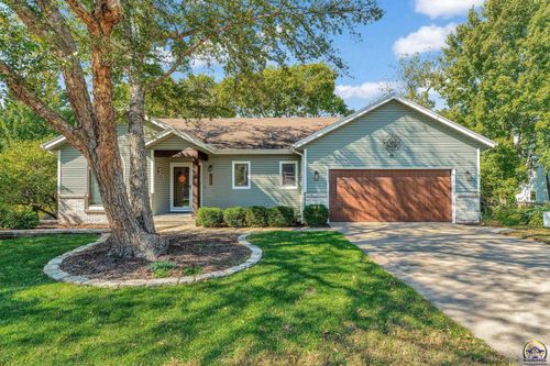 2619 Sw Golf View Dr, Topeka, KS, 66614-4369 | Card Image
