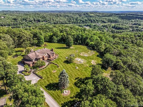 16 Reynwood Dr, Brewster, NY, 10509-5328 | Card Image