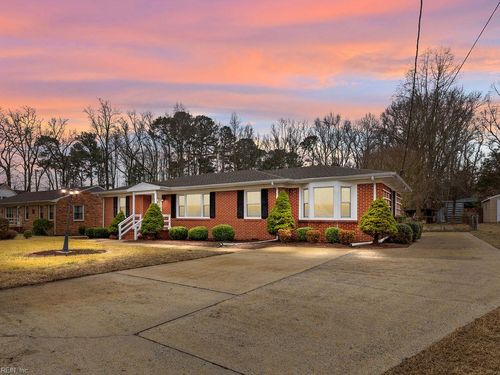 641 Turlington Rd, Suffolk, VA, 23434-6042 | Card Image