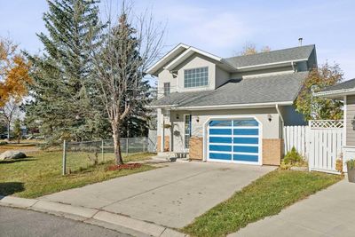 44 Martinwood Mews Ne, House other with 4 bedrooms, 2 bathrooms and 3 parking in Calgary AB | Image 2