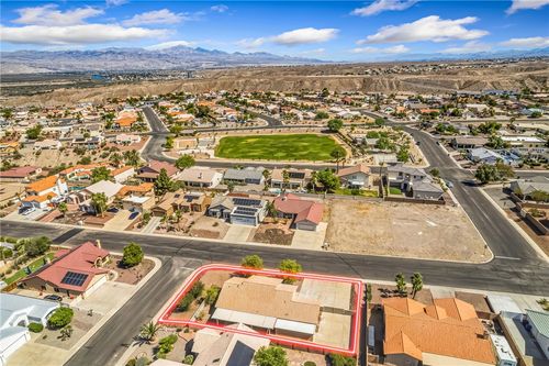 2188 Shadow Canyon Dr, Bullhead City, AZ, 86442-8814 | Card Image