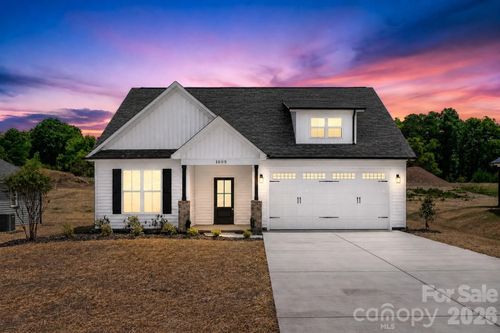 1008 Speight Rd, Albemarle, NC, 28001-7822 | Card Image