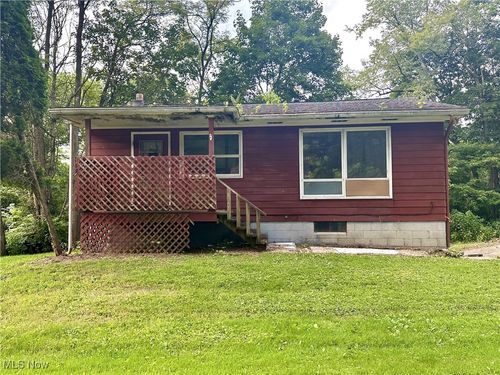 106 Mckenzie Ave, Wellsburg, WV, 26070 | Card Image