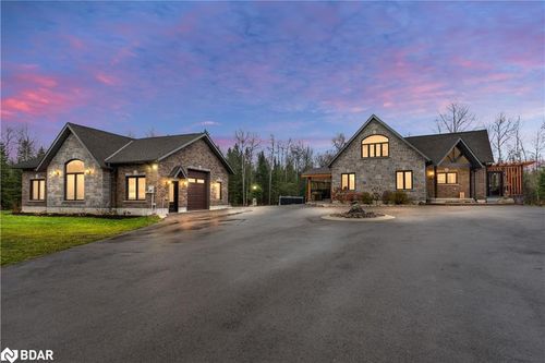 {{alt}} | Card Image