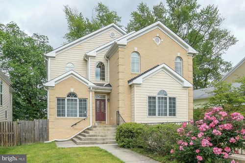 10109 Dickens Ave, BETHESDA, MD, 20814-2109 | Card Image
