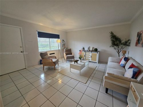 109-17000 Ne 14th Ave, North Miami Beach, FL, 33162-2925 | Card Image