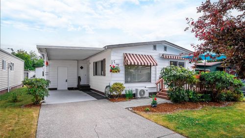 9341 Trailcreek Dr, Sidney, BC, V8L4M4 | Card Image