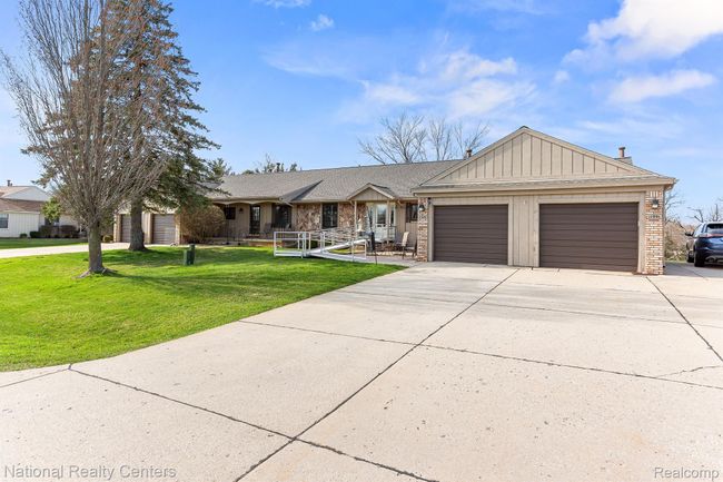 3 - 11987 Shenandoah Dr, Home with 2 bedrooms, 2 bathrooms and null parking in South Lyon MI | Image 31