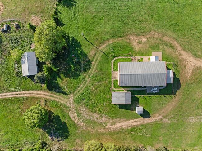 150 Huenefeld Ln, Home with 2 bedrooms, 3 bathrooms and 1 parking in Round Top TX | Image 35