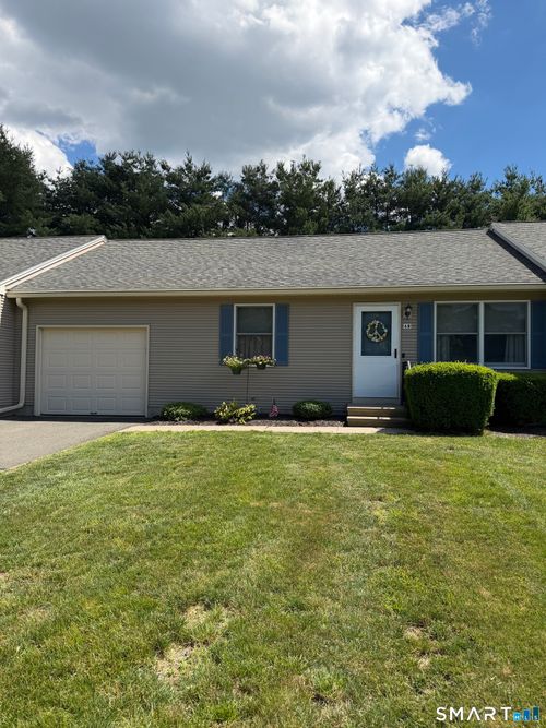 6b-102 N Maple St, Enfield, CT, 06082 | Card Image