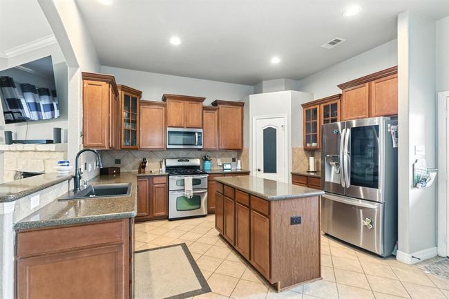 28627 Lockeridge View Dr, House other with 5 bedrooms, 3 bathrooms and 2 parking in Spring TX | Image 13