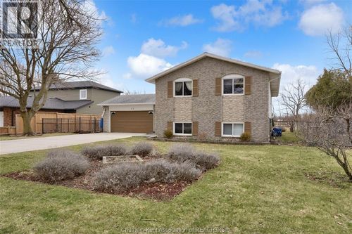 17 Nichols Dr, Blenheim, ON, N0P1A0 | Card Image