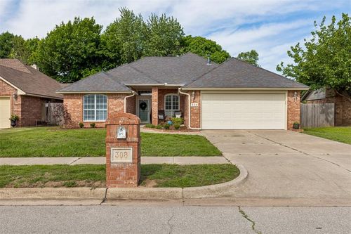 308 Baker St, Norman, OK, 73072-3818 | Card Image