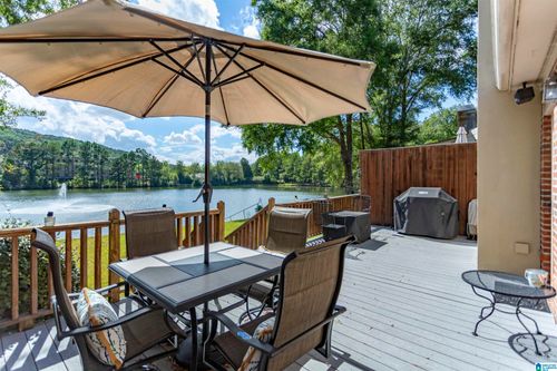 4524 Lake Valley Dr, HOOVER, AL, 35244-3241 | Card Image