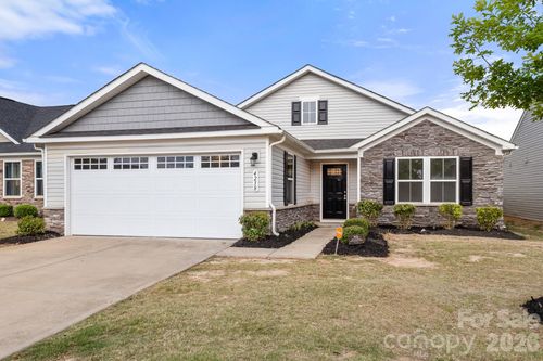 4238 Mackinnon Dr, Charlotte, NC, 28214-1096 | Card Image