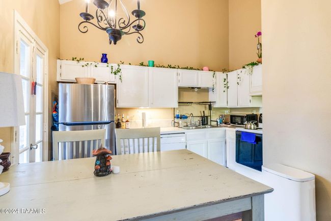 100 Teal Lane | Image 7