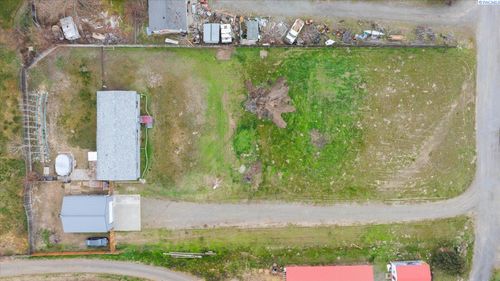 27404 E Ambassador Pr Ne, Benton City, WA, 99320-7543 | Card Image