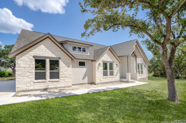 860 Rayner Ranch Blvd, House other with 4 bedrooms, 3 bathrooms and null parking in Spring Branch TX | Image 4