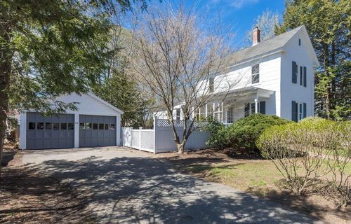 23 Gill St, Exeter, NH, 03833-2608 | Card Image