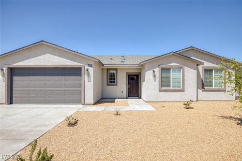 790 Lone Pine Rd, Pahrump, NV, 89048-8231 | Card Image