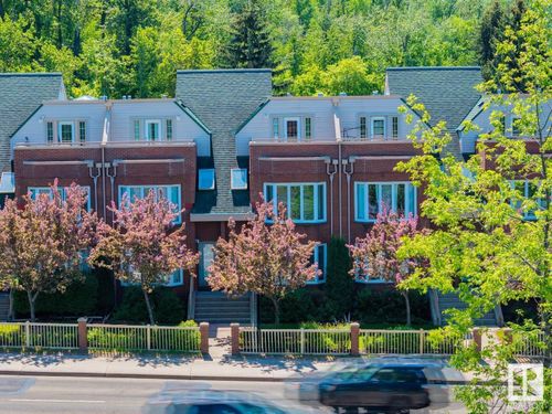 9021 98 Ave Nw, Edmonton, AB, T6C4P2 | Card Image