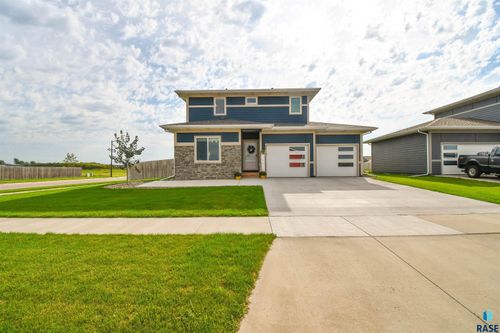 234 Creekside Ave, Harrisburg, SD, 57032 | Card Image