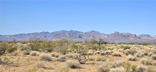 32 N Truman Road, Golden Valley, AZ, 86413 | Card Image