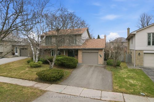 126 Gardenvale Cres, London, ON, N6J4B9 | Card Image