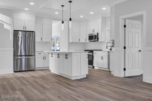 9 Glen Ct, Barnegat, NJ, 08005-2057 | Card Image