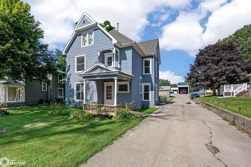 1806 8th Ave, Belle Plaine, IA, 52208-1209 | Card Image