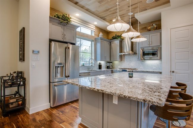 1832 Stevens Bluff Ln, House other with 3 bedrooms, 4 bathrooms and null parking in Dallas TX | Image 5