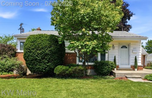 347 Hecht Dr, Madison Heights, MI, 48071-2890 | Card Image