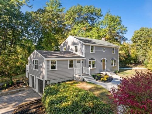 445 Plymouth St, Pembroke, MA, 02359-3574 | Card Image