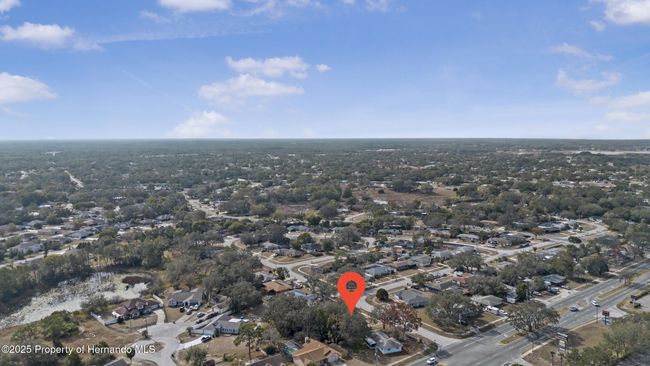 7464 Acorn Cir, House other with 3 bedrooms, 2 bathrooms and null parking in SPRING HILL FL | Image 27