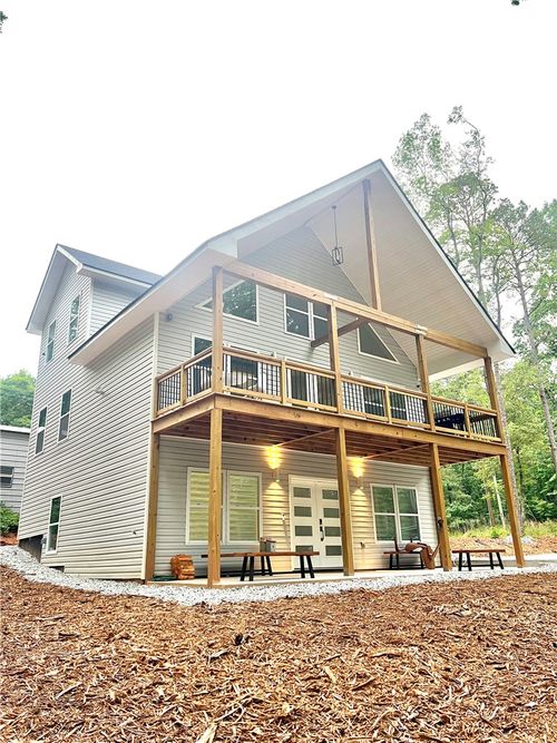 100 Deerwood Dr, Westminster, SC, 29693-6107 | Card Image